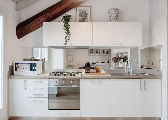 Apartment Sweet Como