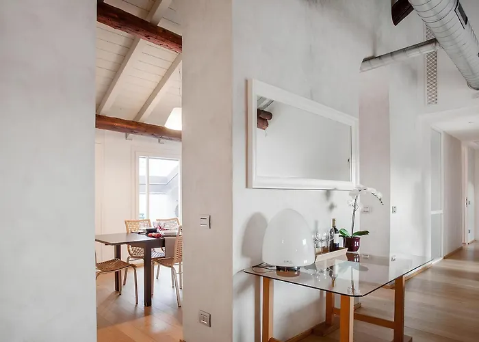 Apartment Sweet Como